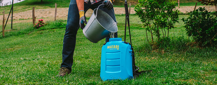 Electric backpack sprayer